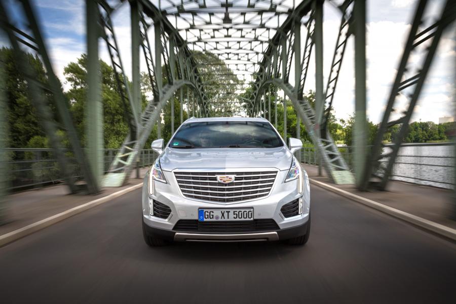  Cadillac XT5 2016 года  (EU) (фото 21 из 42)